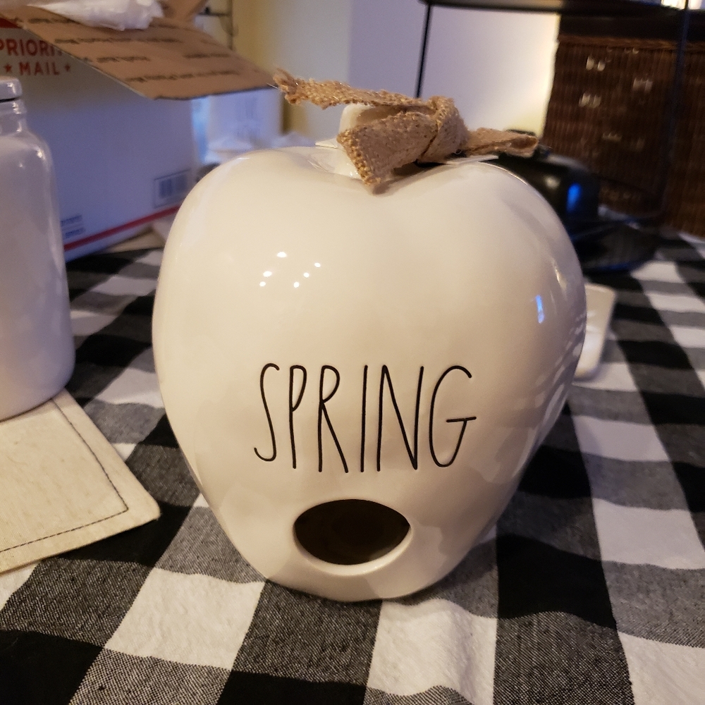 Rae Dunn SPRING birdhouse